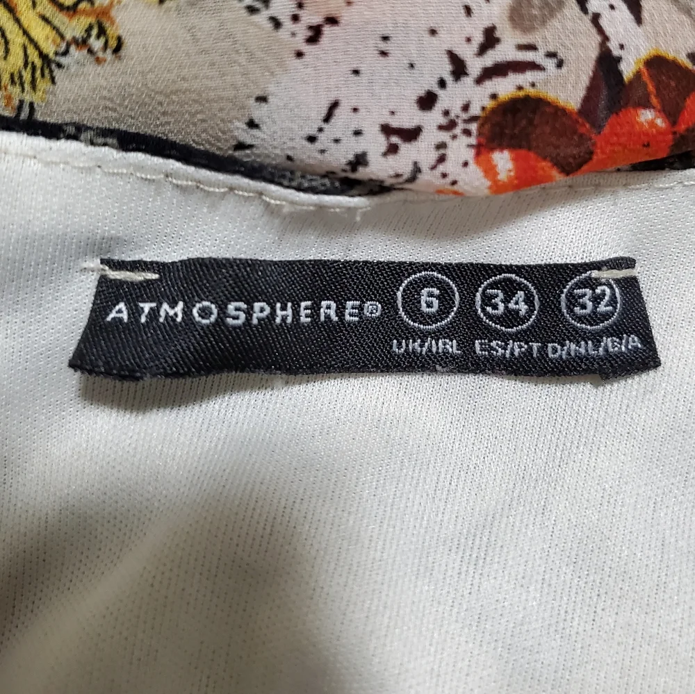 Dress - Picture 6 of 6